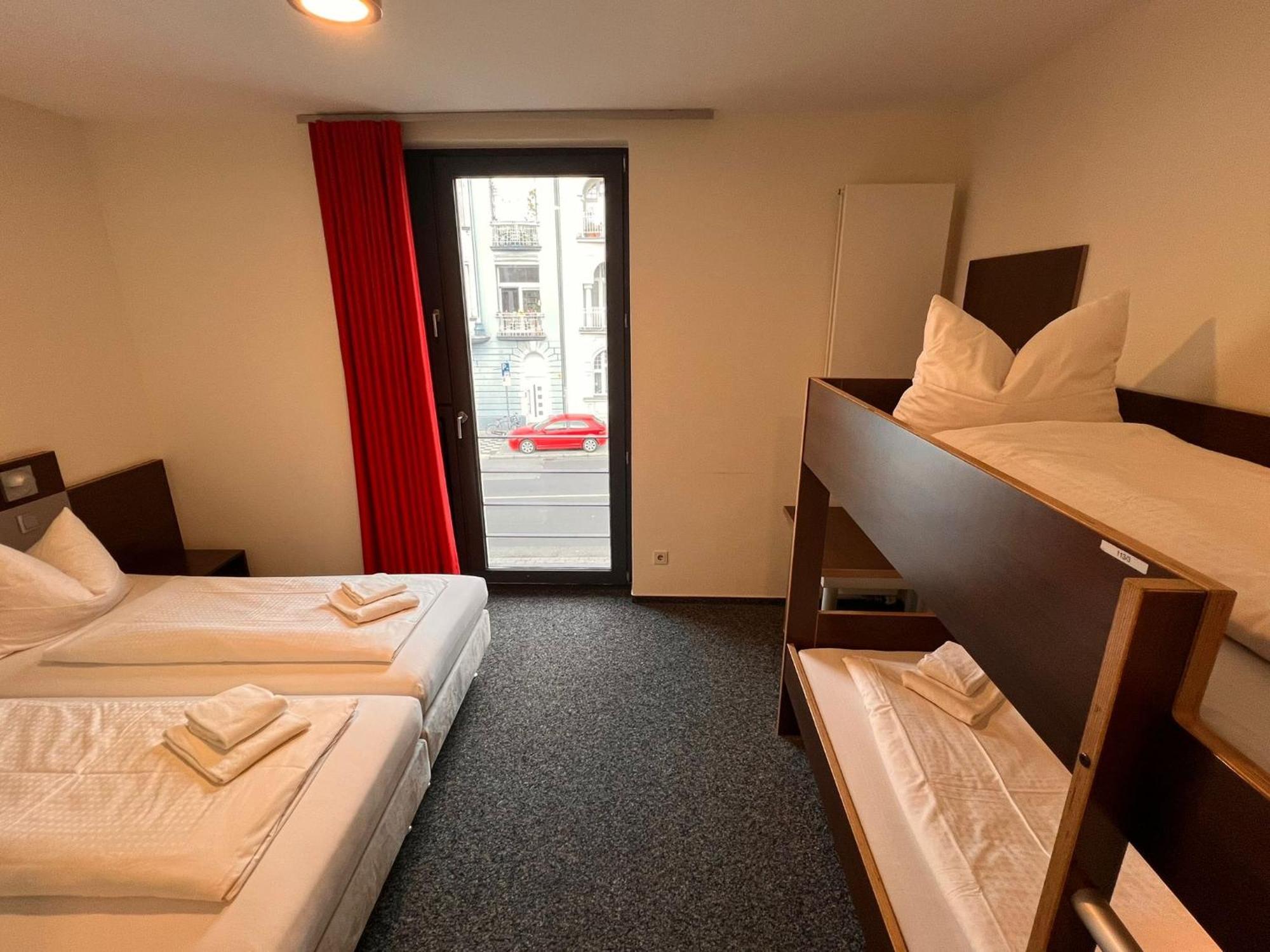Jugendherberge Duesseldorf — Photos 1